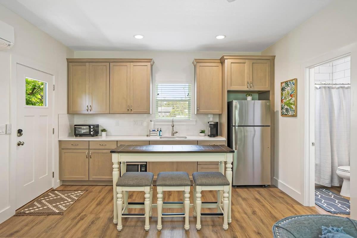 New Private Apt In Uptown St Aug Walk Everywhere Сент-Огастин Экстерьер фото